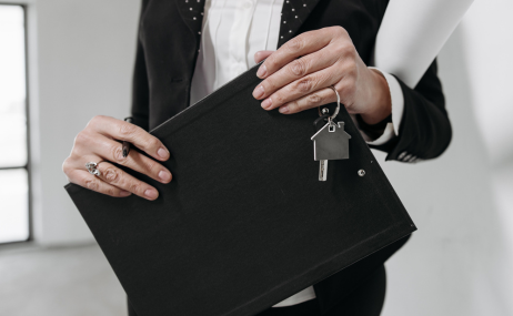Why estate agents are now outsourcing their AML Compliance to specialists.